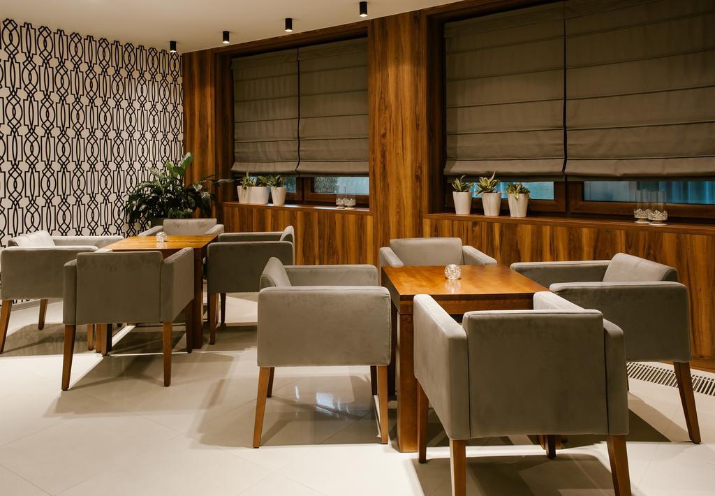 Hotel Santin Белхатув Екстер'єр фото